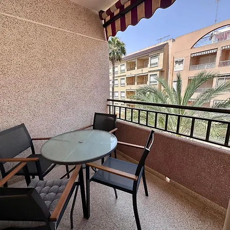 Newly Renovated In Apartment